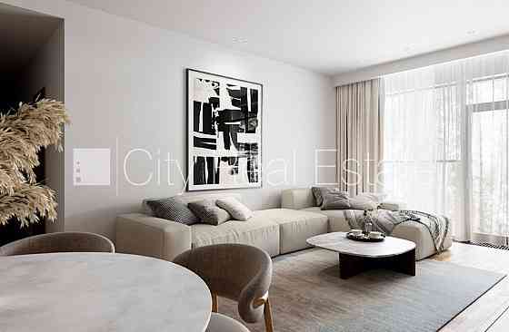 Новостройка, место для машины, лифт, балкон 17 м2, окна выходят на сторону парка, Юрмала