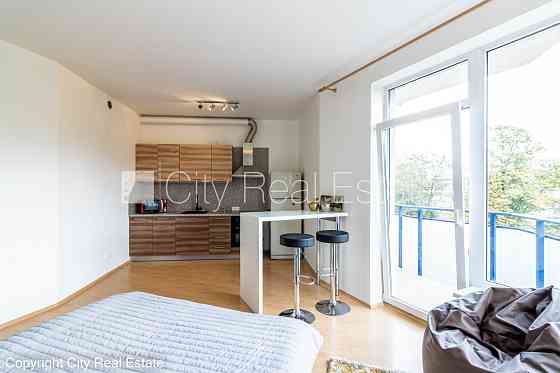 Проект - Duntes Ozoli (Дунтес Озоли), место для машины, лифт, балкон, окна выходят на Рига