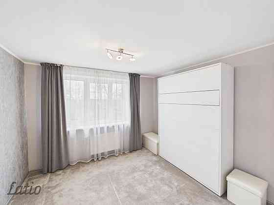 Pārdod plašu ģimenes māju Salaspilī ar pirti un viesu māju
Tiek pārdots pārdomāts un ietilpīgs īpašu Саласпилс