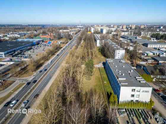 Продаётся трёхэтажное здание с территорией по адресу ул. Латгалес 433H, Рига. Rīga