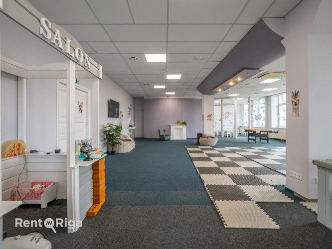 Birojs Pārdaugavā, pretī "Gaismas pils" bibliotēkai.  Platība sastāv no vienas lielas telpas (140 kv Рига - изображение 7