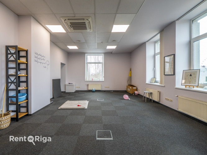 Birojs Pārdaugavā, pretī "Gaismas pils" bibliotēkai.  Birojs sastāv no vienas lielas telpas (44 kvm) Рига - изображение 5