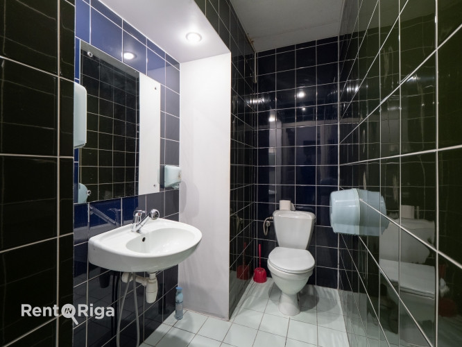 Birojs Pārdaugavā, pretī "Gaismas pils" bibliotēkai.  Birojs sastāv no vienas lielas telpas (44 kvm) Рига - изображение 8