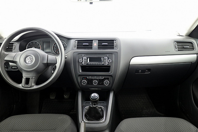 Volkswagen Jetta Comfortline 1.2 77kW Таллин - изображение 5