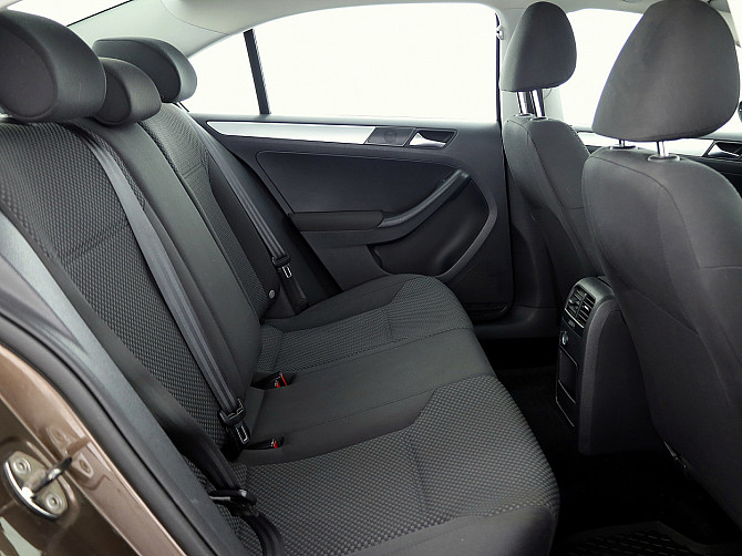 Volkswagen Jetta Comfortline 1.2 77kW Таллин - изображение 7