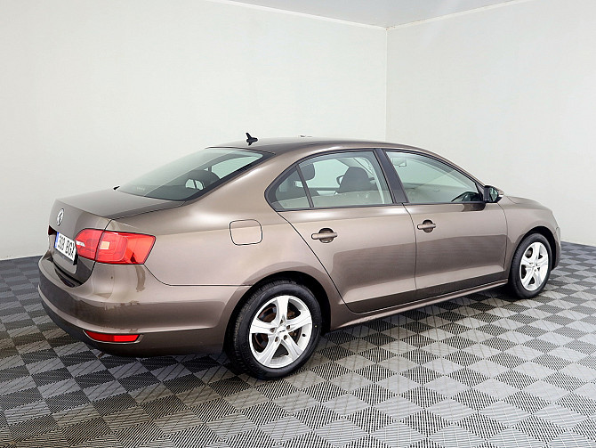 Volkswagen Jetta Comfortline 1.2 77kW Таллин - изображение 3