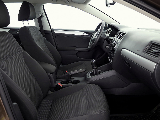 Volkswagen Jetta Comfortline 1.2 77kW Таллин - изображение 6