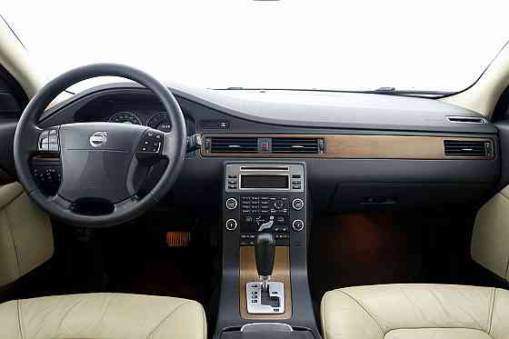 Volvo V70 Summum Facelift ATM 2.4 D5 136kW Tallina