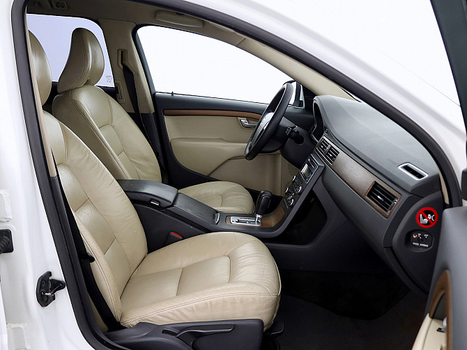 Volvo V70 Summum Facelift ATM 2.4 D5 136kW Tallina - foto 6