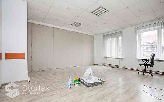 Предлагаем в аренду офисные помещения в отреставрированном здании в центре Риги, Рига