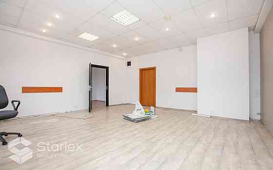 Предлагаем в аренду офисные помещения в отреставрированном здании в центре Риги, Рига