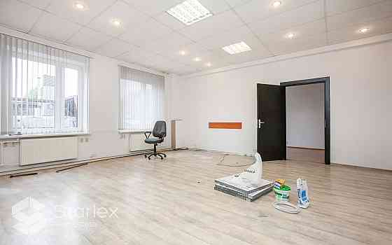 Предлагаем в аренду офисные помещения в отреставрированном здании в центре Риги, Рига