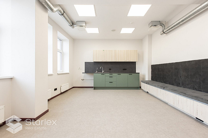 Iznomā biroju ar gleznainu skatu uz Daugavu. Kopējā platība 254 m2.Birojs izvietots ēkas Rīga - foto 20