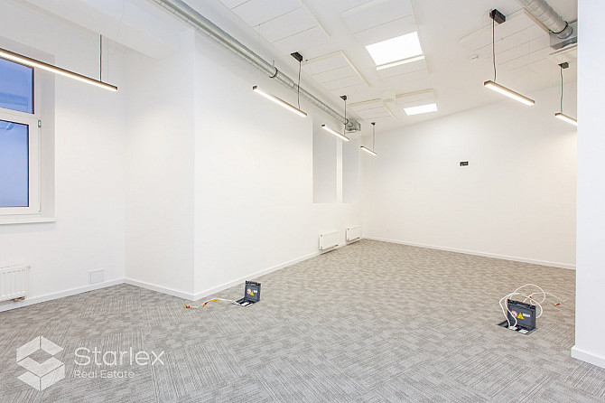 Gaumīgs birojs ar gleznainu skatu uz Daugavu. Kopējā platība 341 m2.Birojs izvietots ēkas Rīga - foto 8