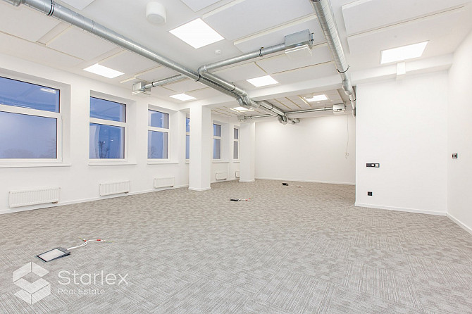 Gaumīgs birojs ar gleznainu skatu uz Daugavu. Kopējā platība 341 m2.Birojs izvietots ēkas Rīga - foto 14