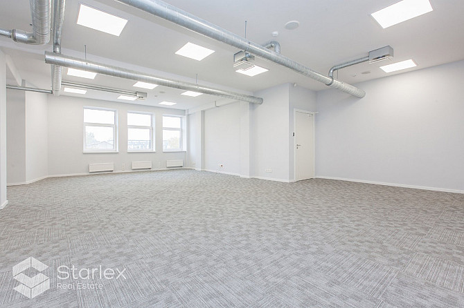 Riverside Offices - svaigi renovēta biroju ēka Daugavas krastā.Pieejams atvērta plānojuma Rīga - foto 11