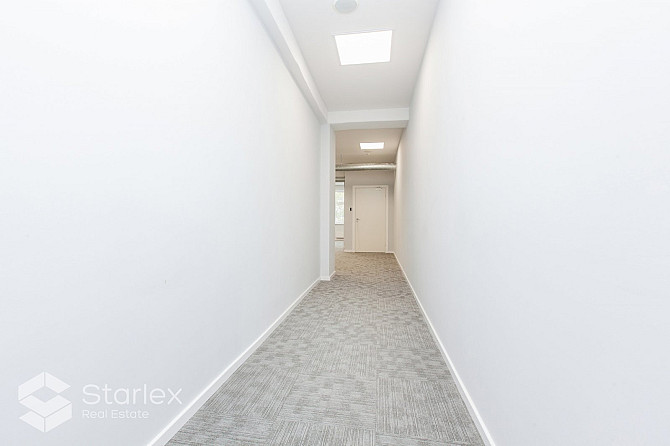 Riverside Offices - svaigi renovēta biroju ēka Daugavas krastā.Pieejams atvērta plānojuma Rīga - foto 16