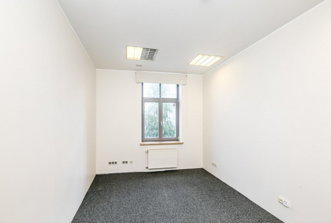 Iznomā biroja telpas prestižā vietā Vecrīgā, Audēju ielā 8.








Ēka celta 1790. gadā, arhitekts  Рига - изображение 6