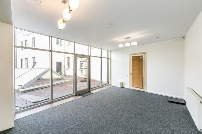 Iznomā biroja telpas prestižā vietā Vecrīgā, Audēju ielā 8.








Ēka celta 1790. gadā, arhitekts  Рига - изображение 2