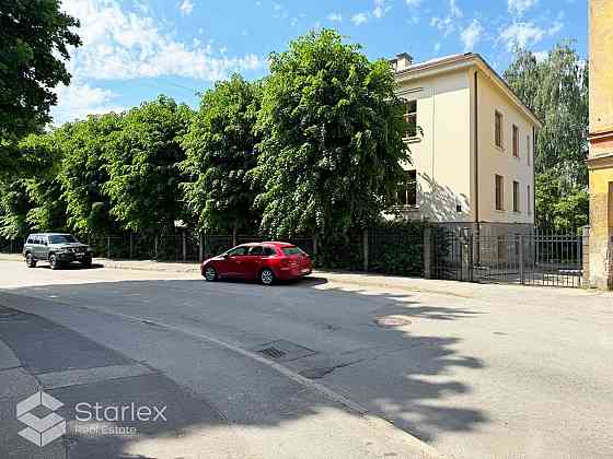 Pārdod reprezentablu dzīvokļu un biroju ēku Ernestīnes ielā 6, Āgenskalnā. Pirmskara laikā celtā 4-s Рига