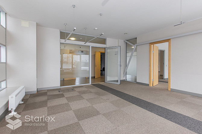 Iznomā biroju divos līmeņos ar plašu privāto terasi Mārupē.  Kopēja platība 482 m2  Birojs Mālpils pagasts - foto 8