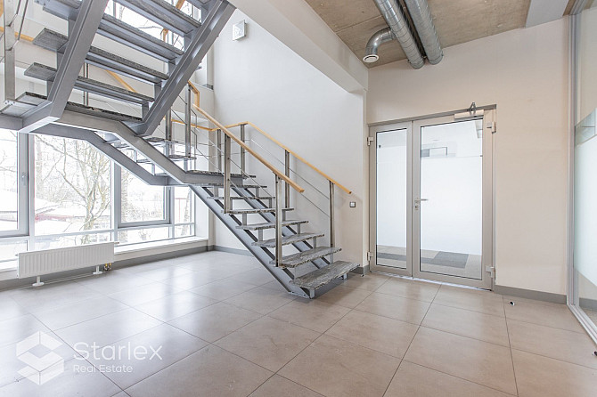 Iznomā biroju divos līmeņos ar plašu privāto terasi Mārupē.  Kopēja platība 482 m2  Birojs Mālpils pagasts - foto 9