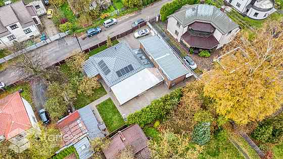 Продается отличное имущество с двумя отдельными домами, расположенный на тихой Рига