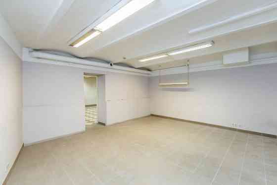 Сдается в аренду помещение под мастерскую/офис в центре Риги рядом с Новым Рига