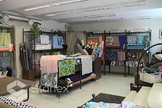 Iznomā tirdzniecības telpas Rīgas centrā, Aleksandra Čaka ielā 52 (Aleksandra Čaka un Stabu ielu kru Рига