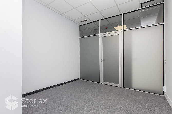 Moderna biroju ēka. Biroju ēka atbilst augstas klases biroju prasībām- ventilācijas un Rīga - foto 16