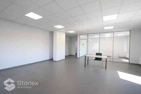 Iznomā biroja telpas centrā  Elijas ielā 17.  Birojs izvietots ēkas 6.stāvā.  Kopējā platība 361.5 m Рига