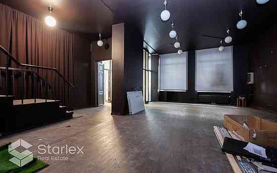 Pārdod autonomu ēku Jēkaba ielā 3/5, (blakus Doma laukumam).
Īpašums uz doto brīdi ir atbrīvots no n Rīga