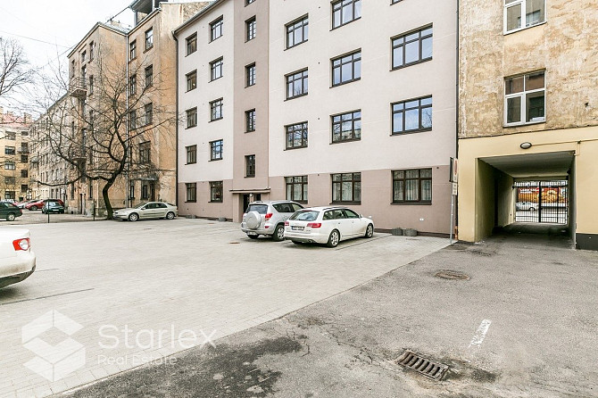 Iznomā komercplatības Rīgas centrā, Brīvības ielā 161!
Fasādes ēka, 1. stāvs, 2 plašas vitrīnas, iee Рига - изображение 15