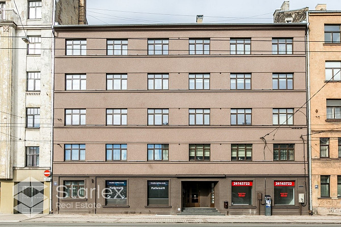 Iznomā komercplatības Rīgas centrā, Brīvības ielā 161!
Fasādes ēka, 1. stāvs, 2 plašas vitrīnas, iee Рига - изображение 9