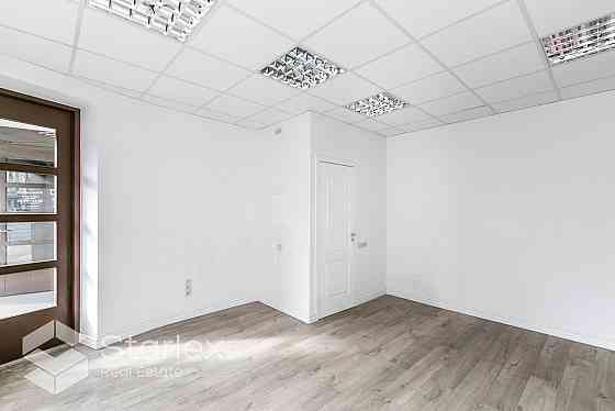 Iznomā komercplatības Rīgas centrā, Brīvības ielā 161!
Fasādes ēka, 1. stāvs, 2 plašas vitrīnas, iee Rīga