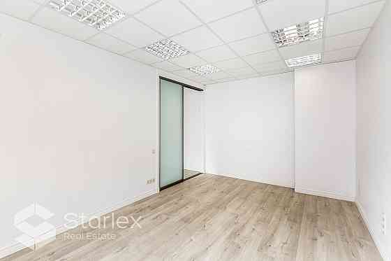 Iznomā komercplatības Rīgas centrā, Brīvības ielā 161!
Fasādes ēka, 1. stāvs, 2 plašas vitrīnas, iee Rīga