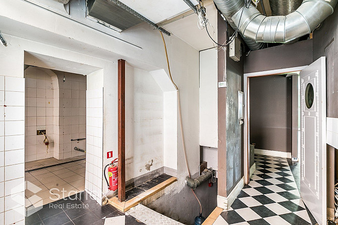 Iznomā restorānam/kafejnīcai piemērotas telpas prestižā vietā Vecrīgā, Pils laukumā 4. Rīga - foto 16