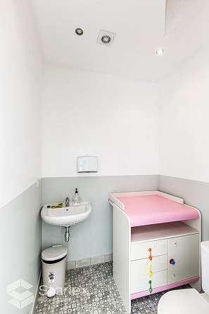 Iznomā komercplatības Rīgas centrā, Brīvības ielā 161!
Fasādes ēka, 1. stāvs, 2 plašas Rīga - foto 8