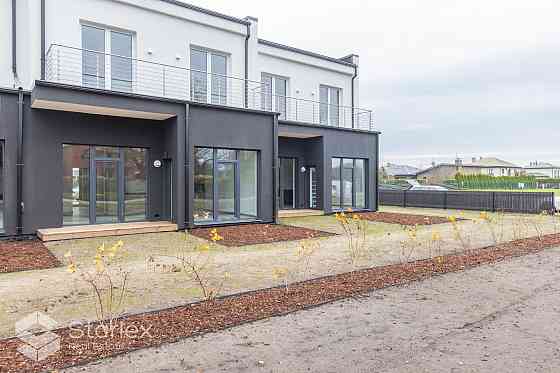 Полностью меблированный - 4-комнатный таунхаус в центре Марупе с террасой и Mālpils pagasts