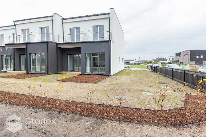 Pilna apdare - 4 istabu townhouse māja Mārupes vidū ar terasi un balkoniem, sava zaļā Mālpils pagasts - foto 3