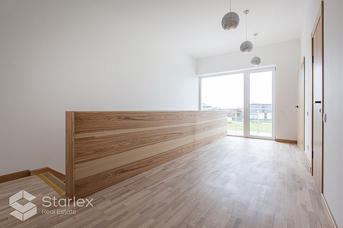 Pilna apdare - 4 istabu townhouse māja Mārupes vidū ar terasi un balkoniem, sava zaļā Mālpils pagasts - foto 11