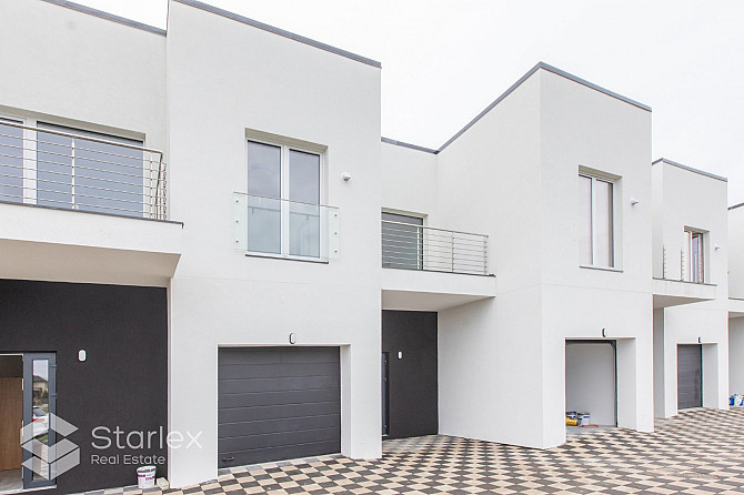 Pilna apdare - 4 istabu townhouse māja Mārupes vidū ar terasi un balkoniem, sava zaļā Mālpils pagasts - foto 5