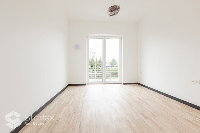 Pilna apdare - 4 istabu townhouse māja Mārupes vidū ar terasi un balkoniem, sava zaļā Mālpils pagasts - foto 19