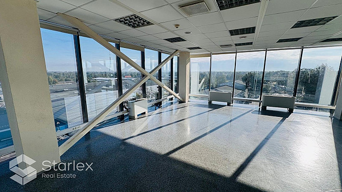 Biroja telpas ar panorāmas skatu uz Rīgu. Augstais stāvs.Augstas klases biroju ēka. Ēkā ir Rīga - foto 3