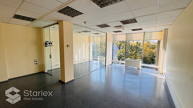 Gaišas, modernas A klases biroja telpas.Augstas klases biroju ēka. Ēkā ir piespiedu Rīga - foto 2