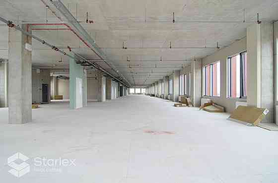 Новое - современное офисное здание в районе улицы Краста, недалеко от центра Rīga