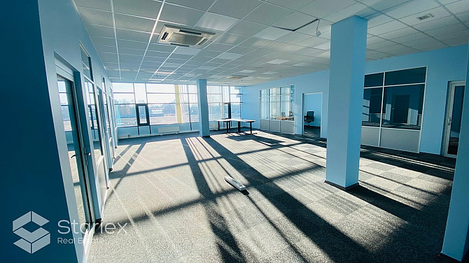 Moderns, augstas klases biznesa komplekss, kas atrodas Pārdaugavā, Vienības gatvē 109 - Rīga - foto 9