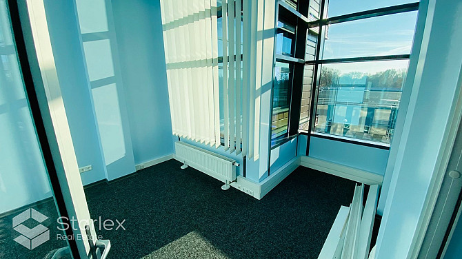 Moderns, augstas klases biznesa komplekss, kas atrodas Pārdaugavā, Vienības gatvē 109 - Rīga - foto 12