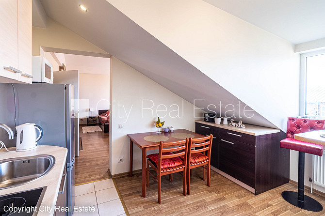 Новостройка, благоустроенный озеленённый двор, закрытый двор, территория Юрмала - изображение 12