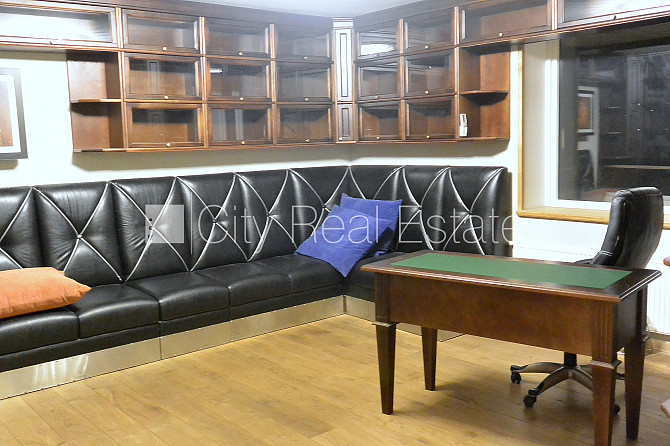 Zeme īpašumā, pagalma ēka, mainīts Jumta segums, ķieģeļu mūra sienas, labiekārtota Rīga - foto 8